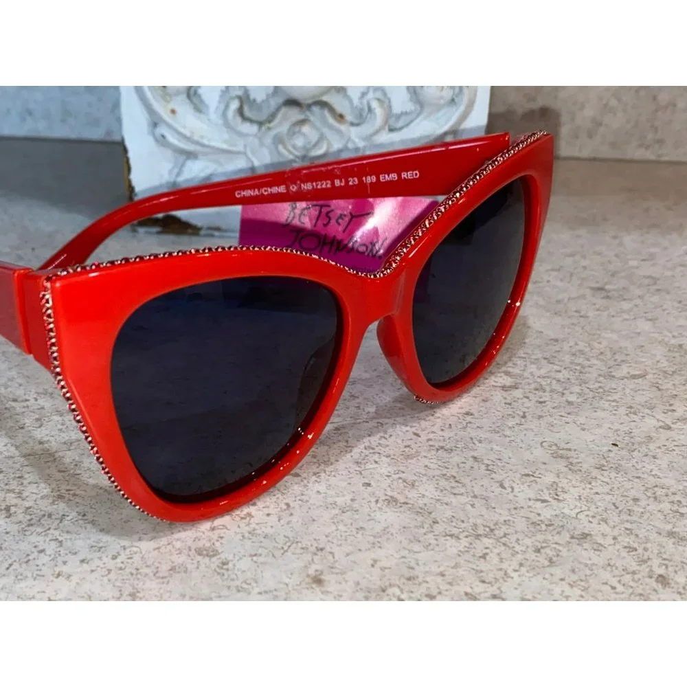 NWT Betsey Johnson Women's Fashionista Cat Eye Sunglasses Red Jeweled
